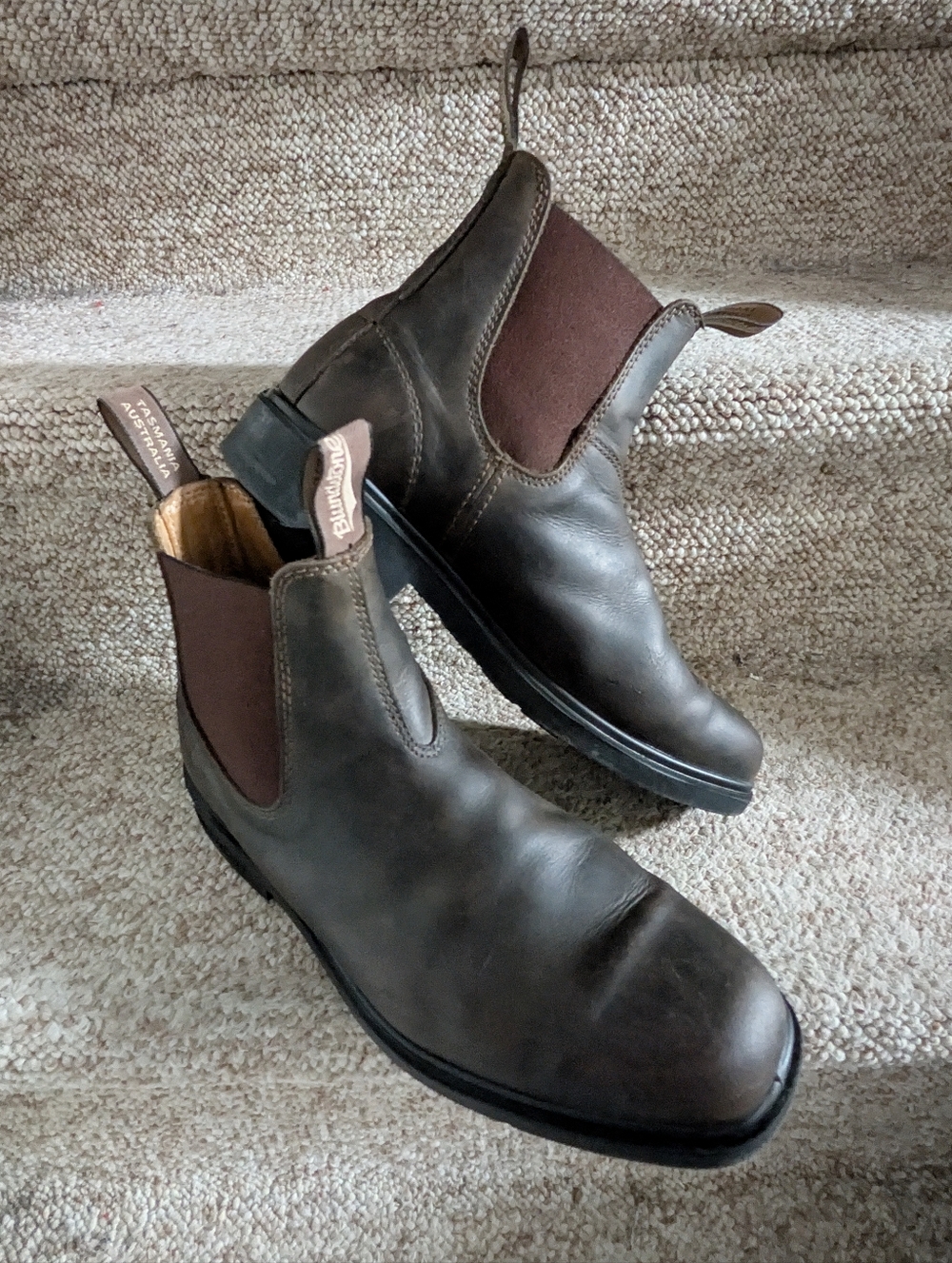 Blundstone Brown Leather Chelsea Boots for Men
